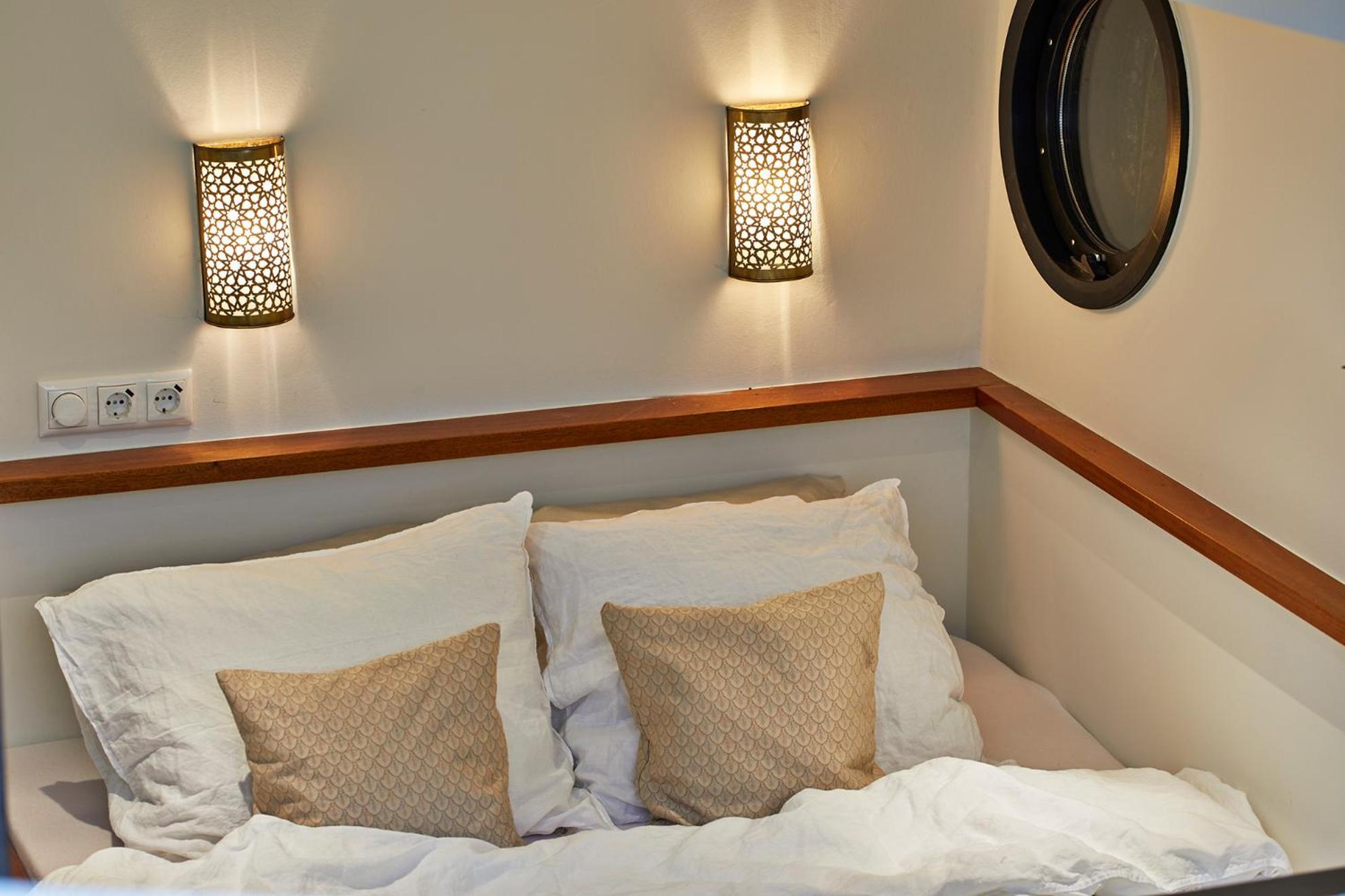 A304 Romantic Seaship In Top Center Amsterdam Luaran gambar