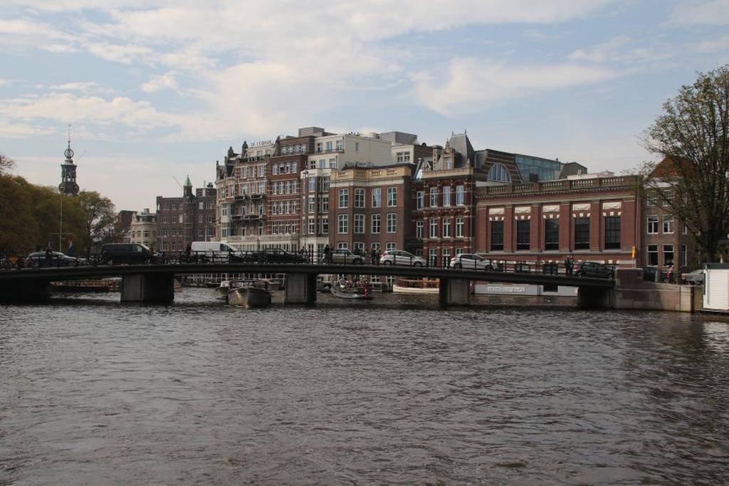 A304 Romantic Seaship In Top Center Amsterdam Luaran gambar