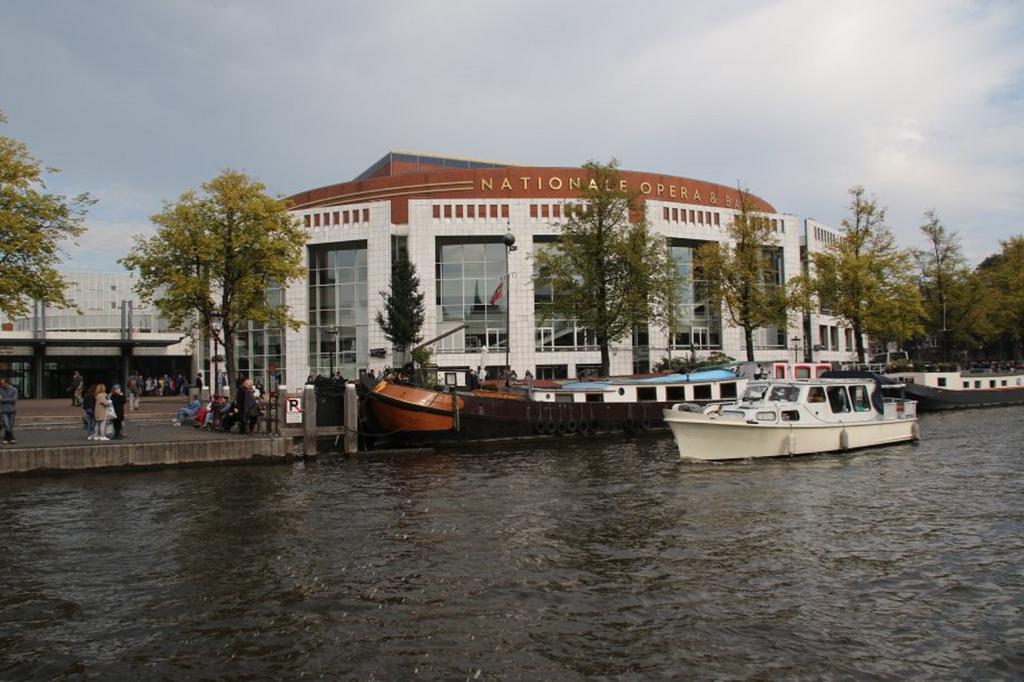 A304 Romantic Seaship In Top Center Amsterdam Luaran gambar