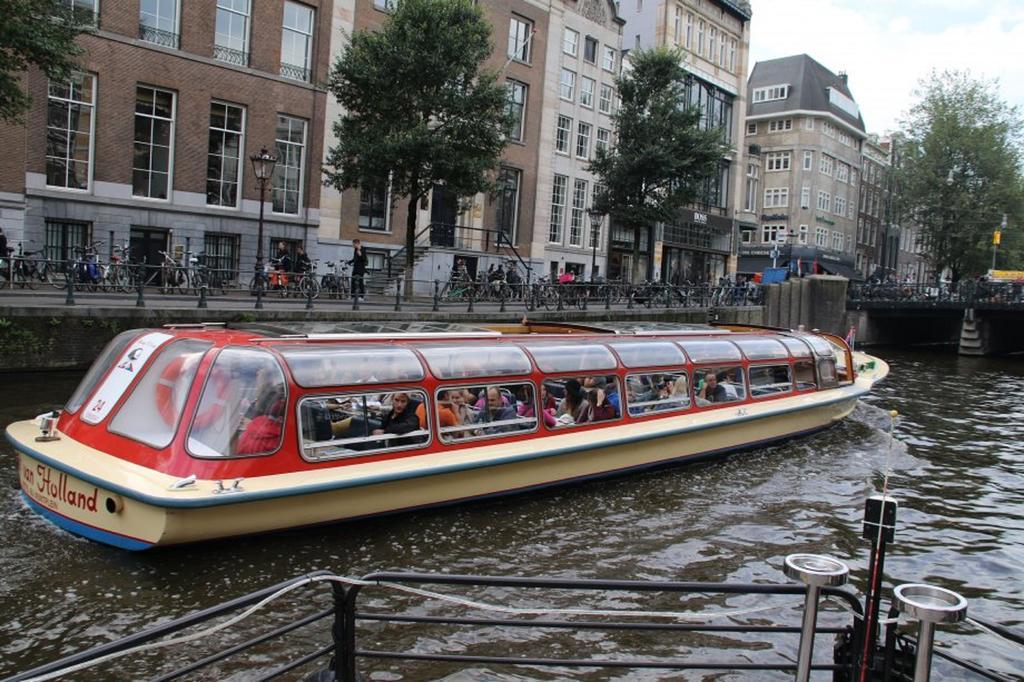 A304 Romantic Seaship In Top Center Amsterdam Luaran gambar